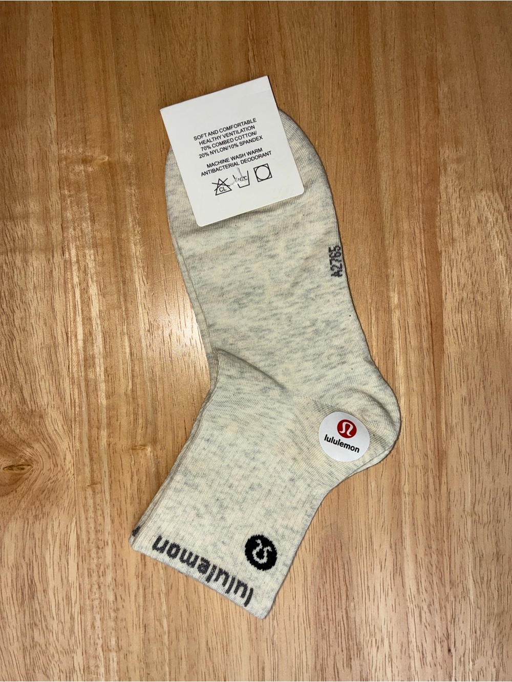 Lululemon Heathered Oatmeal 3/4 Crew Socks - Size S/M (NWT) - Picture 3 of 4